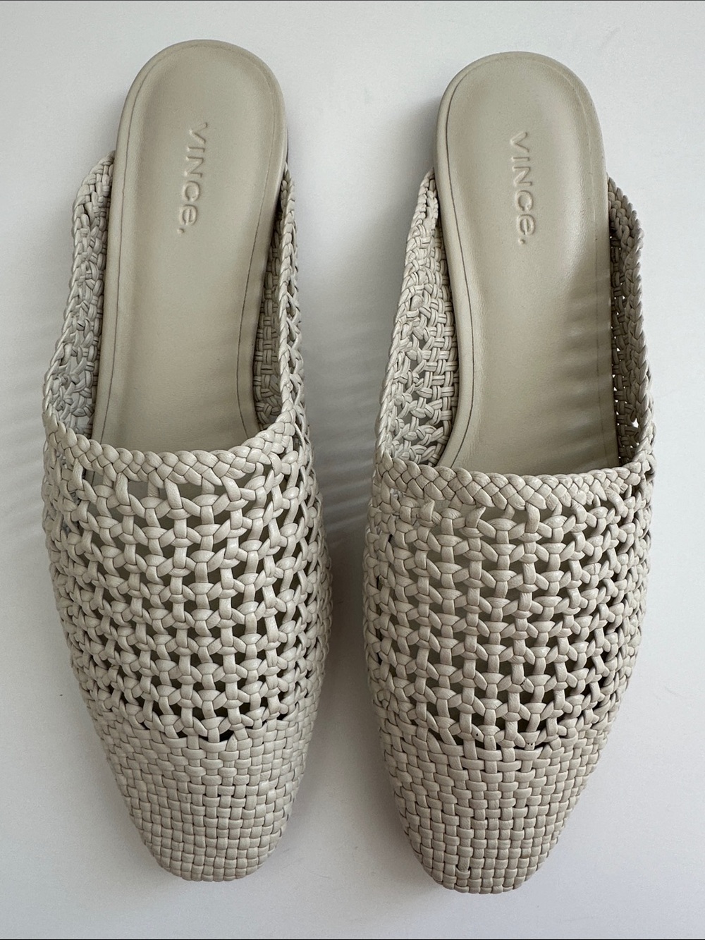 New VINCE Barrett Woven Leather Mule. White. Size 8M.